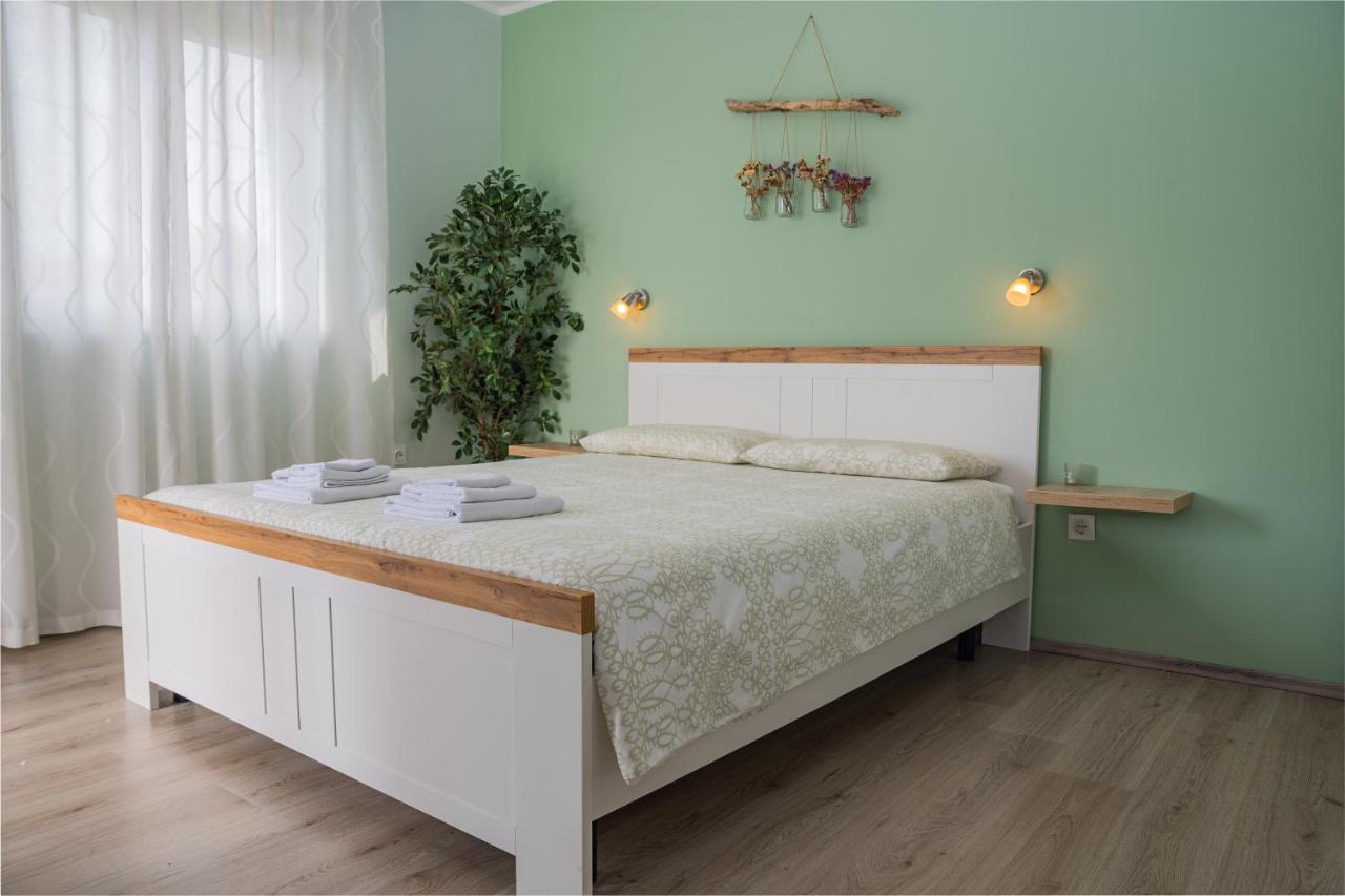 Apartman Doris Milohnici Eksteriør billede